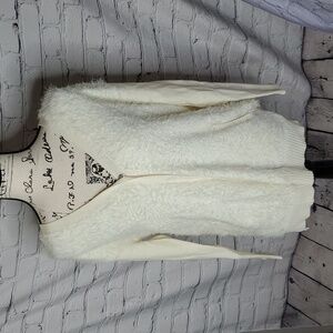 MICHAEL STARS Eyelash Front V-neck Cardigan In Cream Size Medium